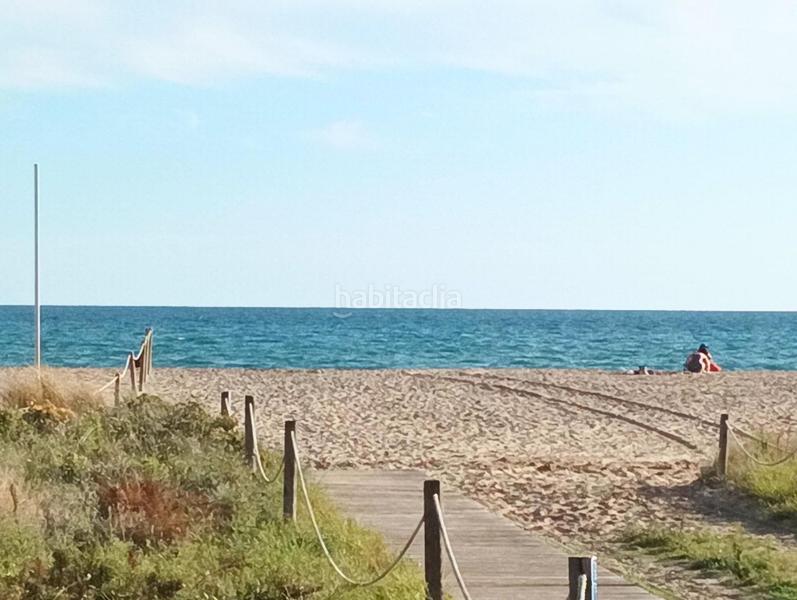 Foto 2a94090a-cdd2-48c4-aa49-df9bdb7e2d9c. Pis amb calefacció aparcament a Baixador Castelldefels