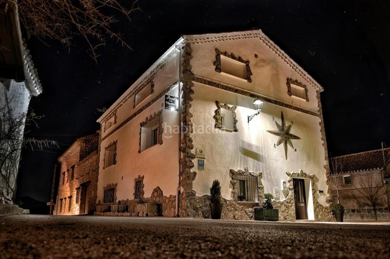 Foto 4ba83bee-691a-41b3-80a0-e7fde48dd86e. Casa bifamiliare in Santiago - Pontones