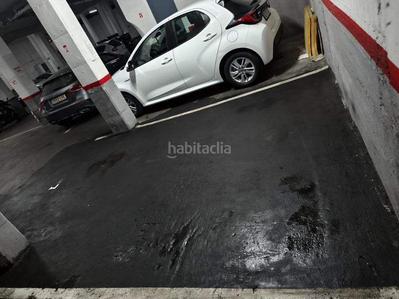 Foto b7faae3f-6a3c-4305-8b38-71be0075c906. Parking coche en Montesa Esplugues de Llobregat
