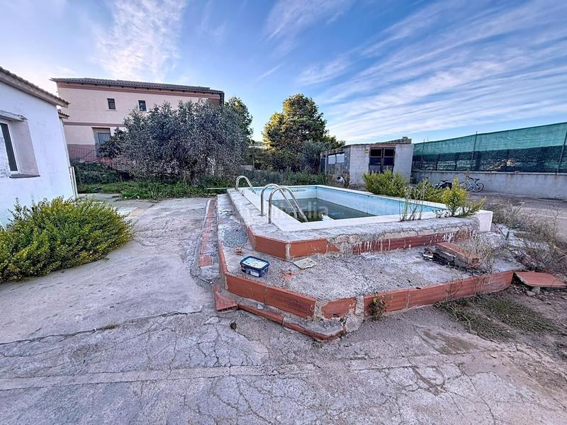 Foto 0c8d4415-f061-43b8-9796-e69d0fb6aa69. Maison avec parking piscine dans Cunit residencial Cunit