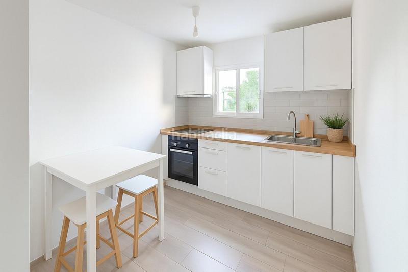 Foto 0d005a54-7f91-4506-a84b-4ad40d8bf391. Maison avec parking piscine dans Cunit residencial Cunit