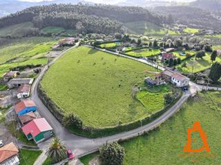 Country house in Sierín