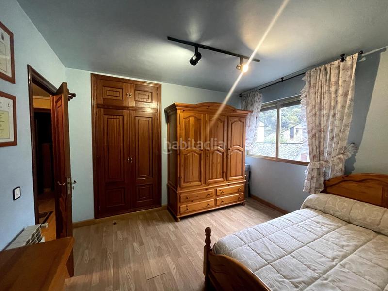 Foto 1175efdf-ad97-46ea-913e-c916f8a37990. Semi detached house with heating parking in Área Rural Sur Ponferrada