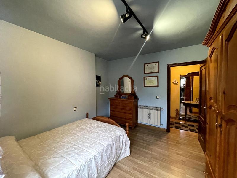 Foto 22cb4cbc-1af9-46a1-ba86-7886a11ac2d4. Semi detached house with heating parking in Área Rural Sur Ponferrada