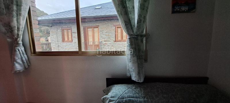 Foto 587210b1-9cc5-4878-ab21-f2e67d421169. Semi detached house with heating parking in Área Rural Sur Ponferrada