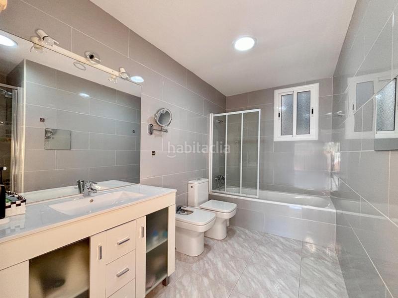 Foto e5792b1b-a684-4e41-8c41-34fffa9c2984. Casa adossada amb piscina a Can Girona - Terramar - Vinyet Sitges