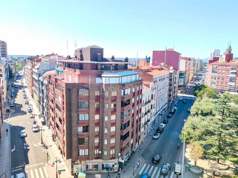 Foto 3c232564-627f-4555-8522-ee6cfbd0e8f2. Piso en Centro Ciudad León