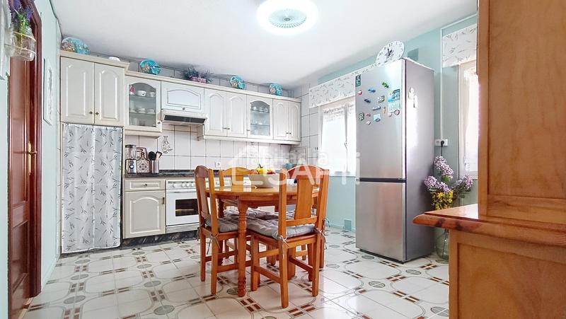 Foto 2e65ccb8-9c7f-40f9-aac5-f3da4f9b1615. Rent flat with heating in Sama Langreo