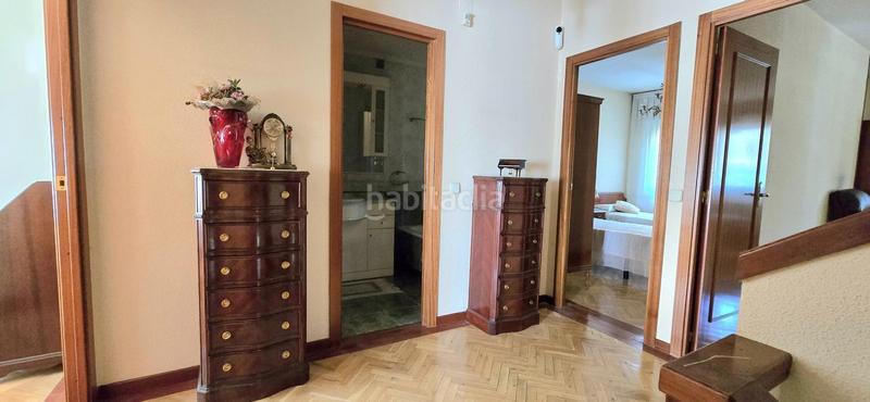 Foto 39ed2c49-2dc7-4a37-8e08-457df78342e6. Casa bifamiliare con riscaldamento parcheggio piscina in Rozas de Madrid (Las)