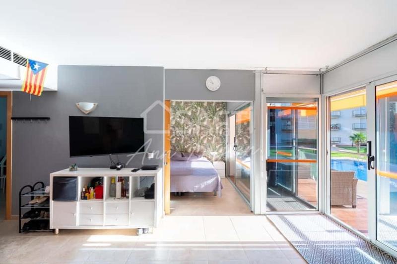 Foto 5f0f7521-d3d2-4aa3-9142-cbe90662f749. Apartment with heating parking pool in Santa Margarida Roses