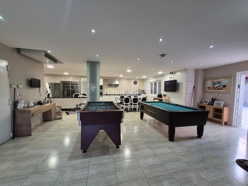 Foto 0032c4ef-1e46-4397-9a96-c0e003024c06. House with heating pool in Arteixo pueblo Arteixo