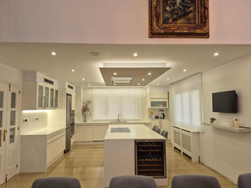 Foto 693a2072-cc13-4049-a0dc-ea215b12879c. House with heating pool in Arteixo pueblo Arteixo