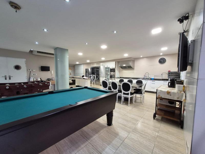 Foto c5711f4f-f000-4999-b80b-18894267495f. House with heating pool in Arteixo pueblo Arteixo