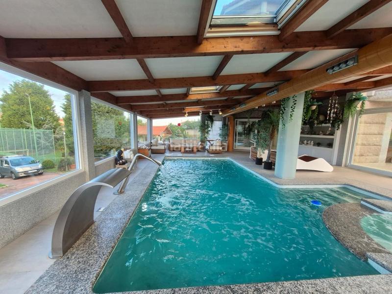 Foto c5815f15-52e8-40df-83f9-325a5713e499. House with heating pool in Arteixo pueblo Arteixo