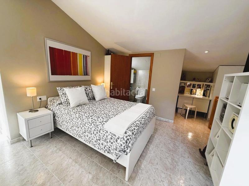 Foto 81dd9ba5-b22e-4915-a0a7-1f0691c3fe47. Duplex avec chauffage parking dans Centre Pineda de Mar