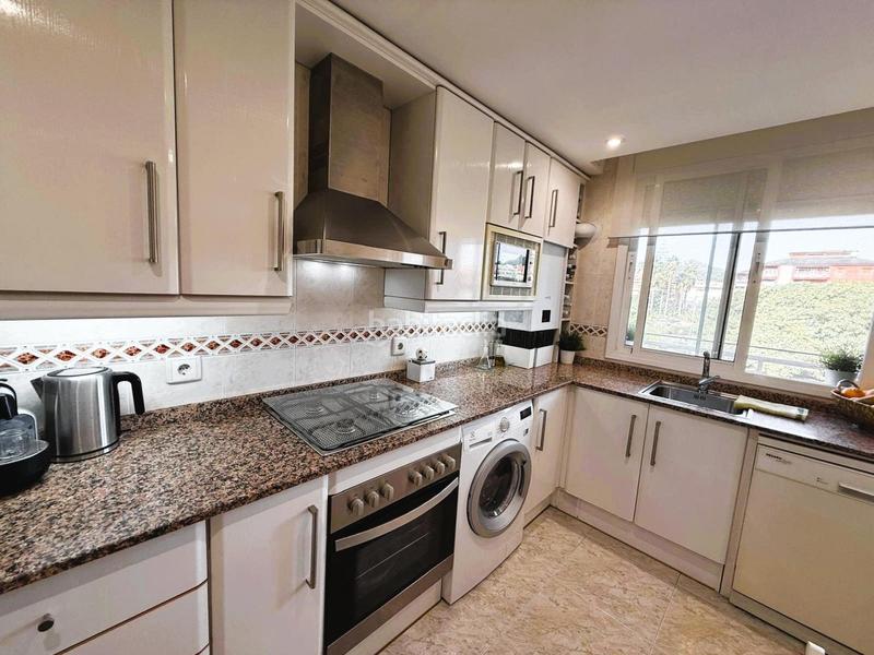 Foto 985c882c-10b9-4a9e-8408-ec217760524b. Zweistöckige wohnung mit heizung parking in Centre Pineda de Mar