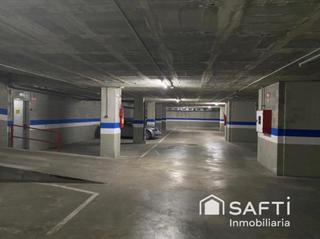 Parking voiture à Els Canyars