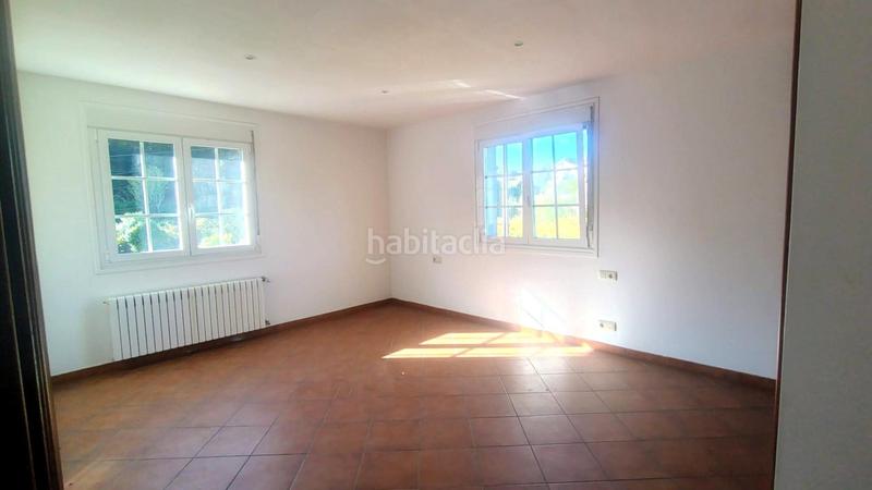 Foto 6d6c76a8-055e-49e3-9d25-2de02f03031e. Casa amb calefacció aparcament a Teo