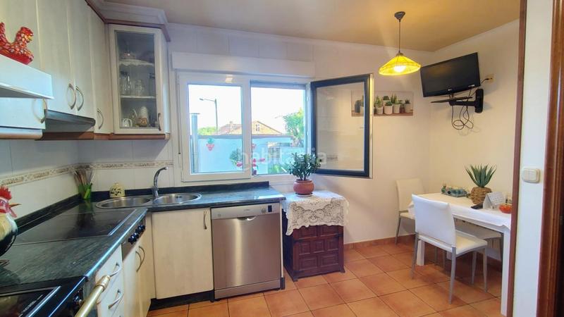Foto a9b1f205-c6e6-43a0-b021-73d5a8b8f777. Casa amb calefacció aparcament a Parroquias de Santiago Santiago de Compostela