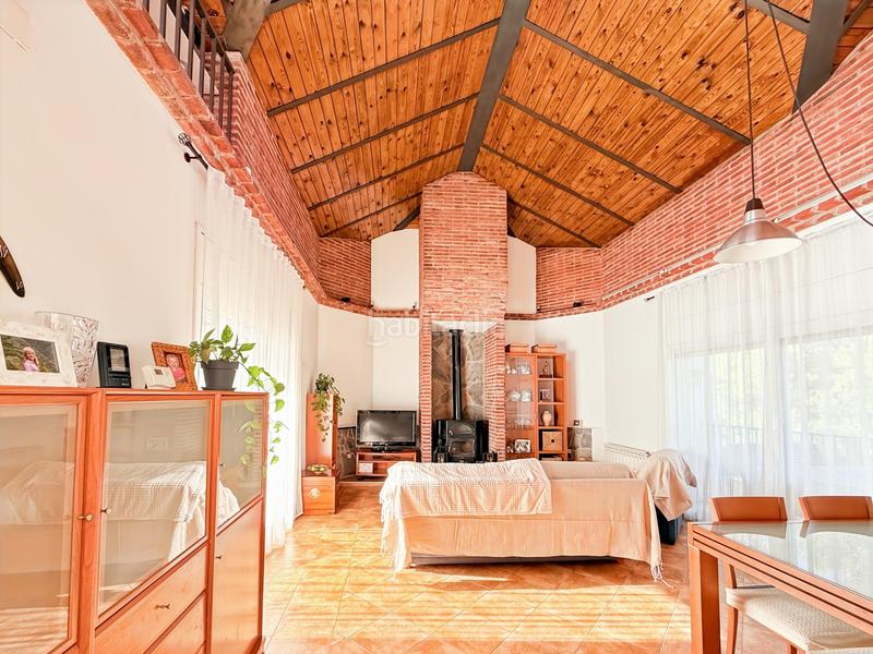 Foto 2c2b7e46-c9b9-4c96-8270-2a457dff7c52. Casa amb calefacció aparcament piscina a Abrera