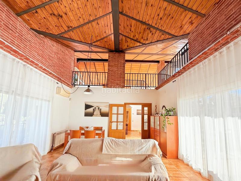 Foto 472766d3-8361-4e49-915a-c877c66bc588. Casa amb calefacció aparcament piscina a Abrera