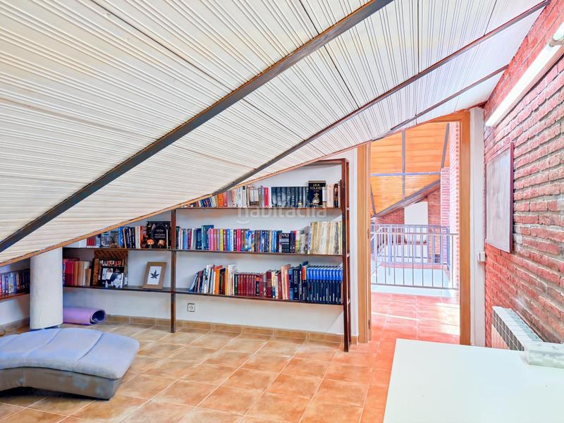 Foto 503a7b3d-bfb0-4ef1-8cf1-a1b2c1808a3a. Casa amb calefacció aparcament piscina a Abrera