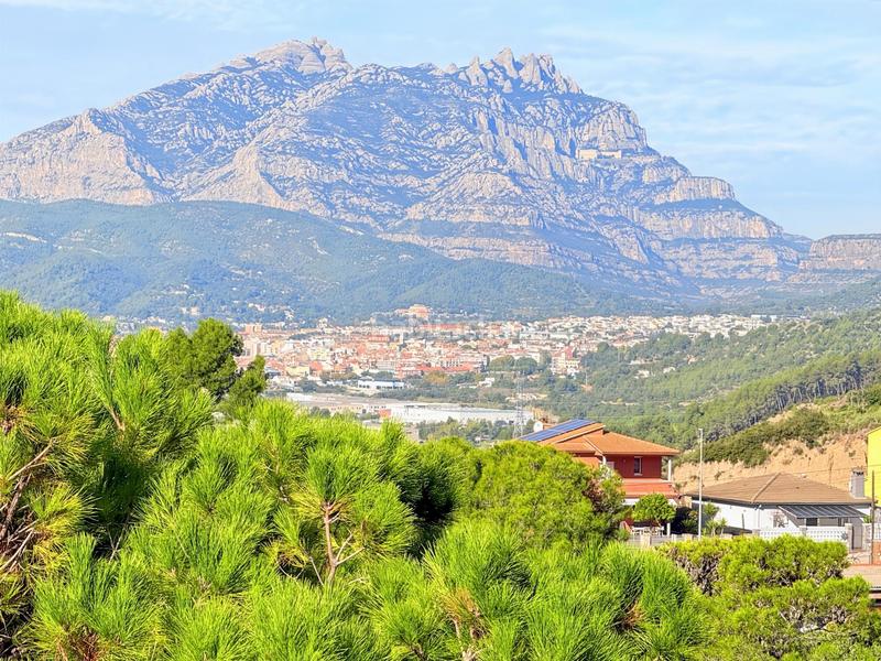 Foto ccf13c70-cbb4-4766-ae18-f71cd87b85f7. Casa amb calefacció aparcament piscina a Abrera