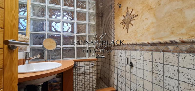 Foto 2f7a14e8-7cfe-45af-bd27-857b08a0a493. Haus mit heizung parking pool in Vallirana