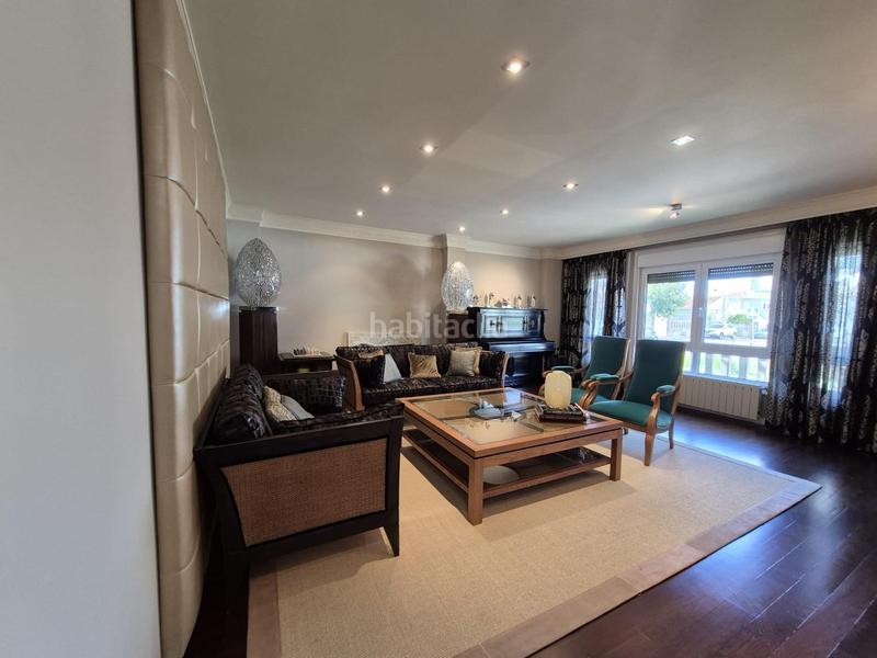 Foto fc1f3e40-52a5-47e8-b798-56eedcf84bb8. Casa con riscaldamento parcheggio in Nigrán centro Nigrán