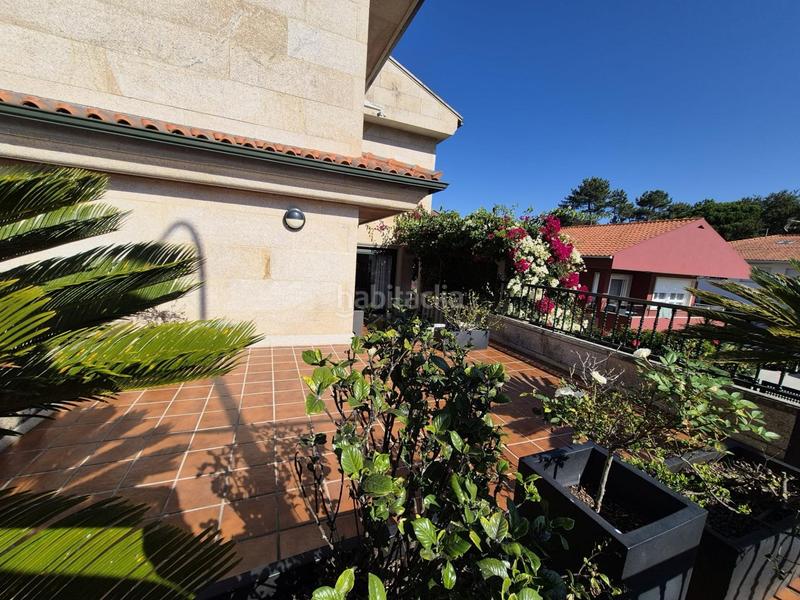 Foto 143b36ba-b8e8-4b3f-8f1f-aeb9dc180861. House with heating parking in Nigrán centro Nigrán