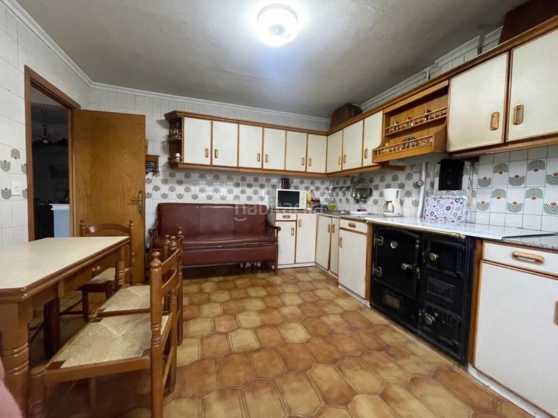 Foto ae13f02e-e802-439b-857b-df903e0e2e66. Casa amb calefacció a Arganza