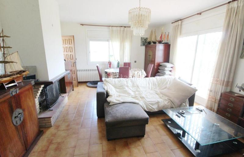 Foto 189e9bdd-5499-4d75-8410-dc4a6007e220. Casa con riscaldamento parcheggio in Aiguaviva Parc Vidreres