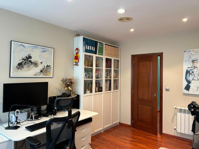 Foto 47698006-f491-4723-a750-d2d8c7bd70df. Dúplex amb calefacció aparcament a Concheiros - Fontiñas Santiago de Compostela