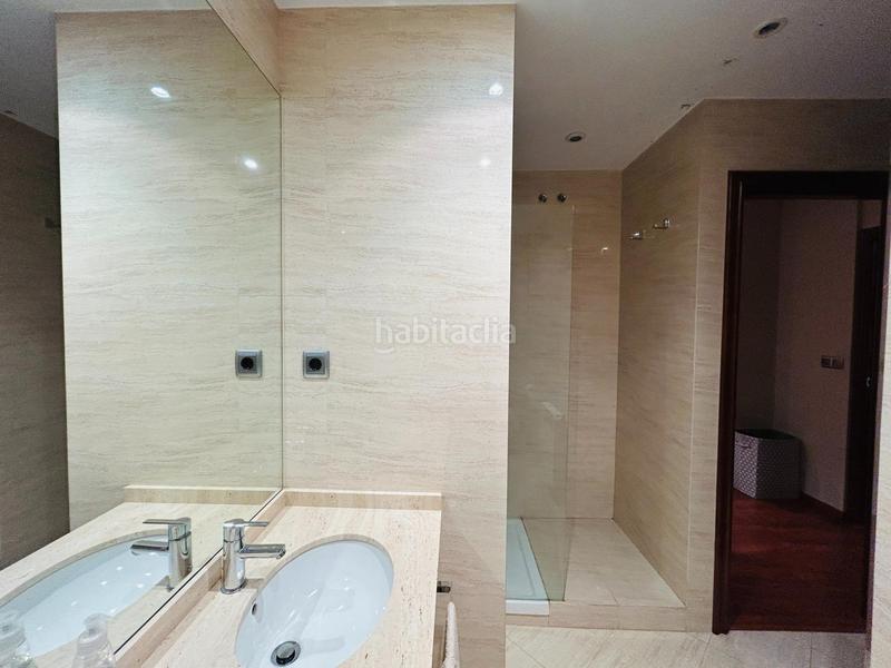 Foto ecbd55d8-b91a-4f38-b750-d0a07533e317. Zweistöckige wohnung mit heizung parking in Concheiros - Fontiñas Santiago de Compostela