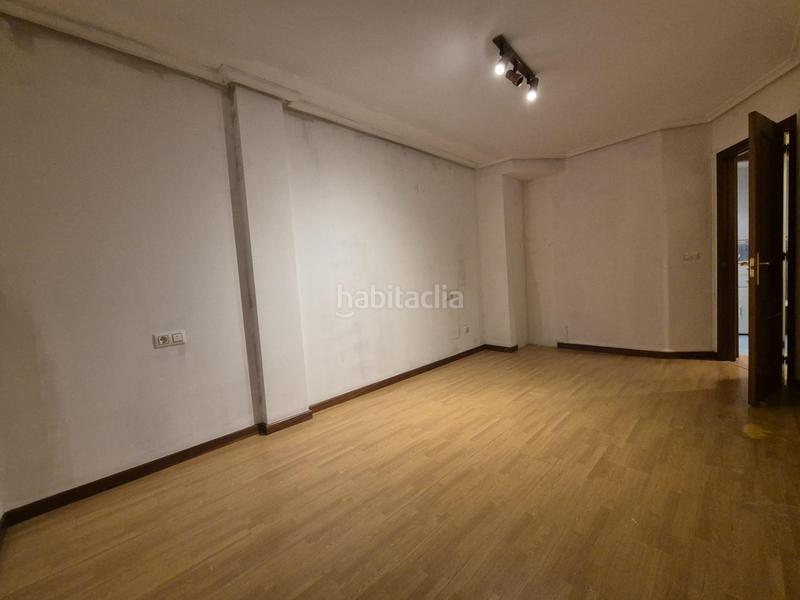 Foto 9273f3c8-e43a-4751-b65f-15d42f0cbf93. Piso en Trobajo del camino