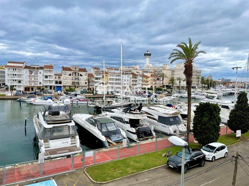 Foto b7fdbf57-612f-42e0-8221-215141b0c34a. Apartamento en Port Grec - Port Moxó Empuriabrava