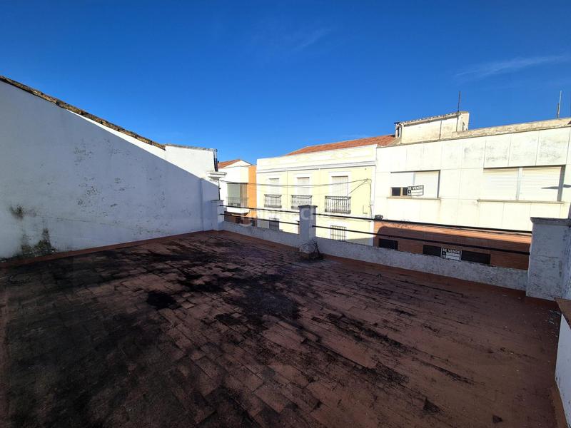 Foto dd768cfb-1274-4ac4-9068-b1e4961456ec. Casa adosada en Montijo