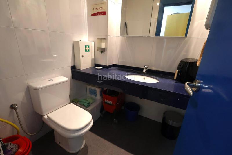 Foto e2ace840-009e-4fe2-aeb9-e0d68568fd48. Local commercial dans Putget - Farró Barcelona