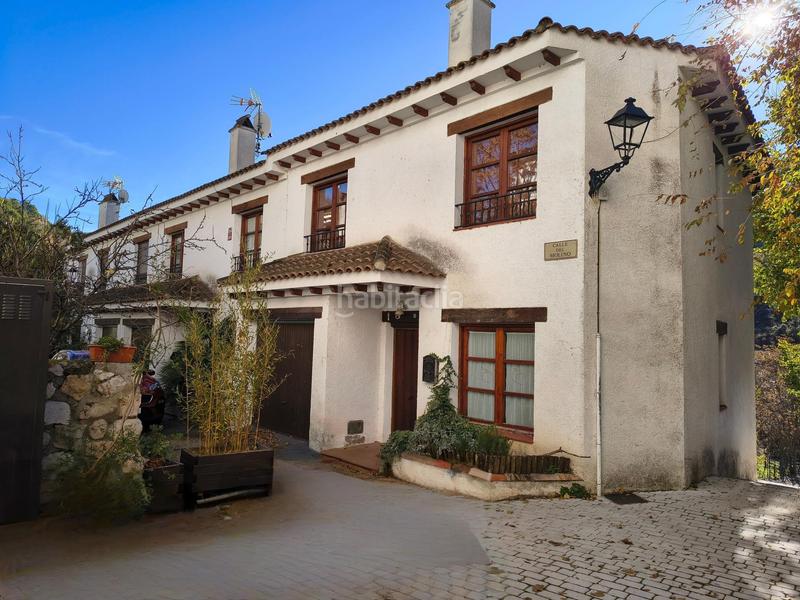 Foto e738241d-abf4-4b12-a4fe-25f19a772200. Casa adosada en Olmeda de las Fuentes