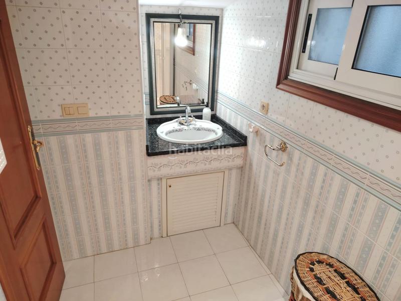 Foto 4ca88a5b-f563-4a66-bcd1-7aa22a1ca6d4. Casa amb calefacció aparcament piscina a Lavadores Vigo