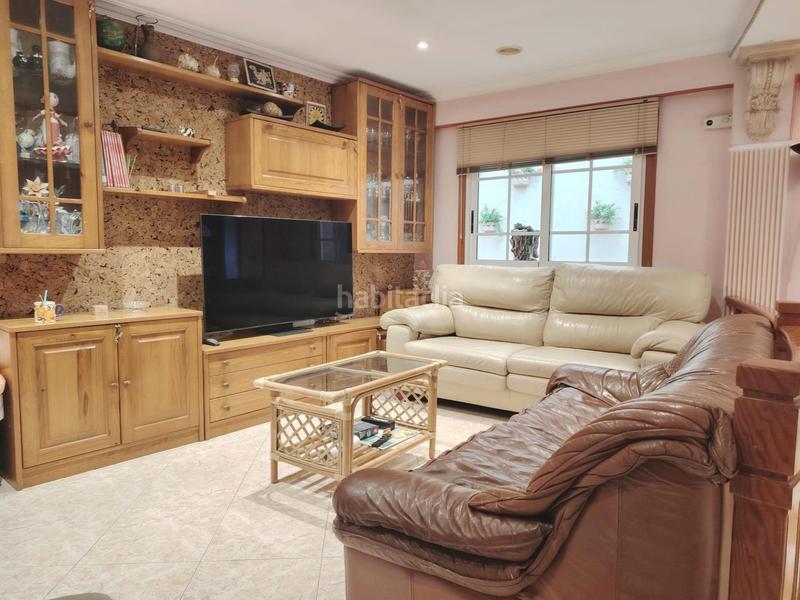 Foto d80c6edd-ea32-4038-8a33-236e2b63118d. Casa amb calefacció aparcament piscina a Lavadores Vigo