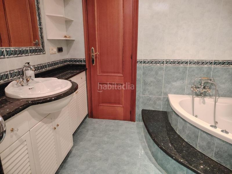 Foto 16b928e6-806d-4a49-91cc-9109b42e5951. House with heating parking pool in Lavadores Vigo