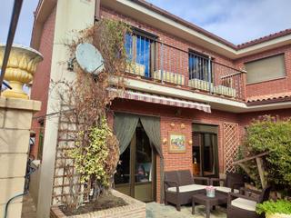 Casa a schiera in Anguciana