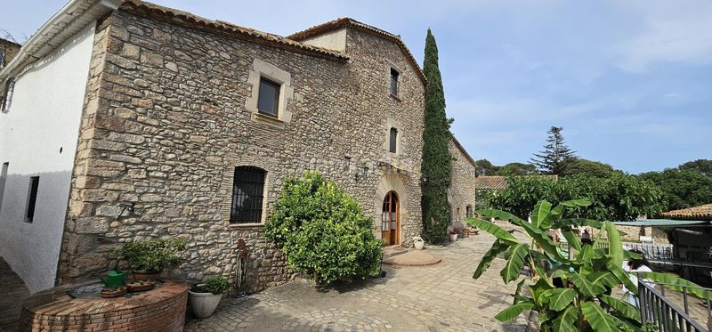Foto c85ce2e1-f8e6-4320-bf9d-d4f259fcd4a5. Casa amb calefacció aparcament piscina a Lliçà d´Amunt