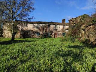 Masia a Parroquias de Santiago