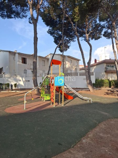 Foto 015fae32-e564-46c3-8a17-dcf8170d9a8f. Casa adossada amb aparcament a Playa de la Concha Oropesa del Mar