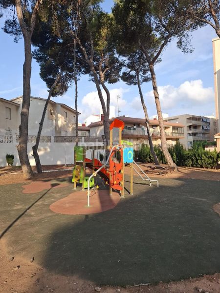 Foto ea3f9d78-8bba-47e3-9e00-921c51a92d65. Casa adossada amb aparcament a Playa de la Concha Oropesa del Mar