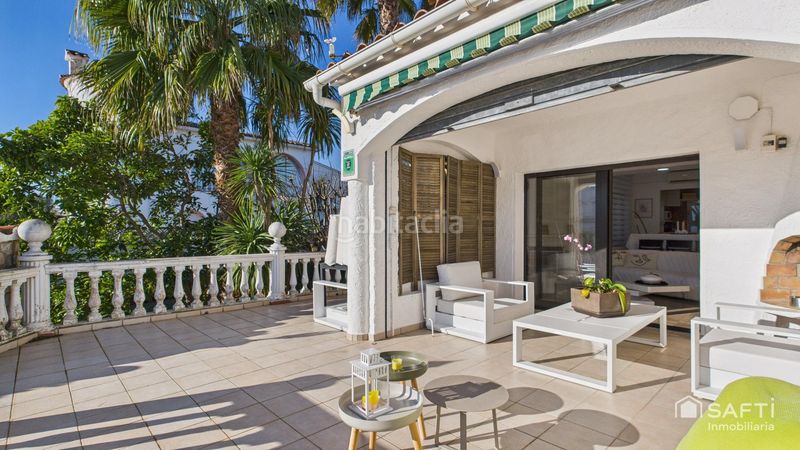 Foto 2a7f857a-641e-4101-9339-99ed2b3a1bbd. Casa amb piscina a Muga - Gran Reserva - Badia Empuriabrava