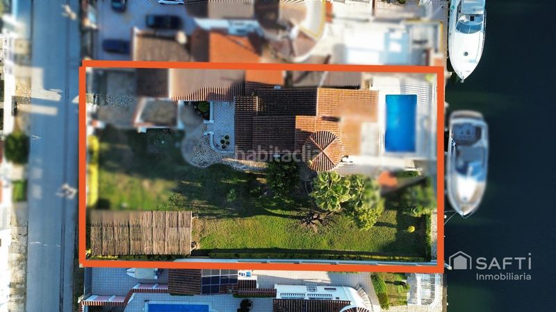 Foto 2cb00b46-baeb-40a4-8eb7-6f5e9f1ef001. Casa amb piscina a Muga - Gran Reserva - Badia Empuriabrava