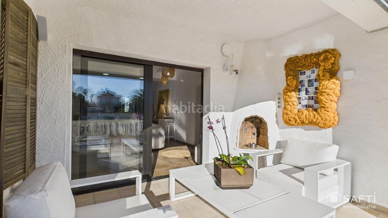 Foto 484536a7-7aa2-41e0-81a9-ecab66a84fb5. Casa amb piscina a Muga - Gran Reserva - Badia Empuriabrava